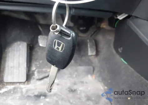 2011 Honda Fit z USA, uszkodzony, nr VIN JHMGE8G37BC010720